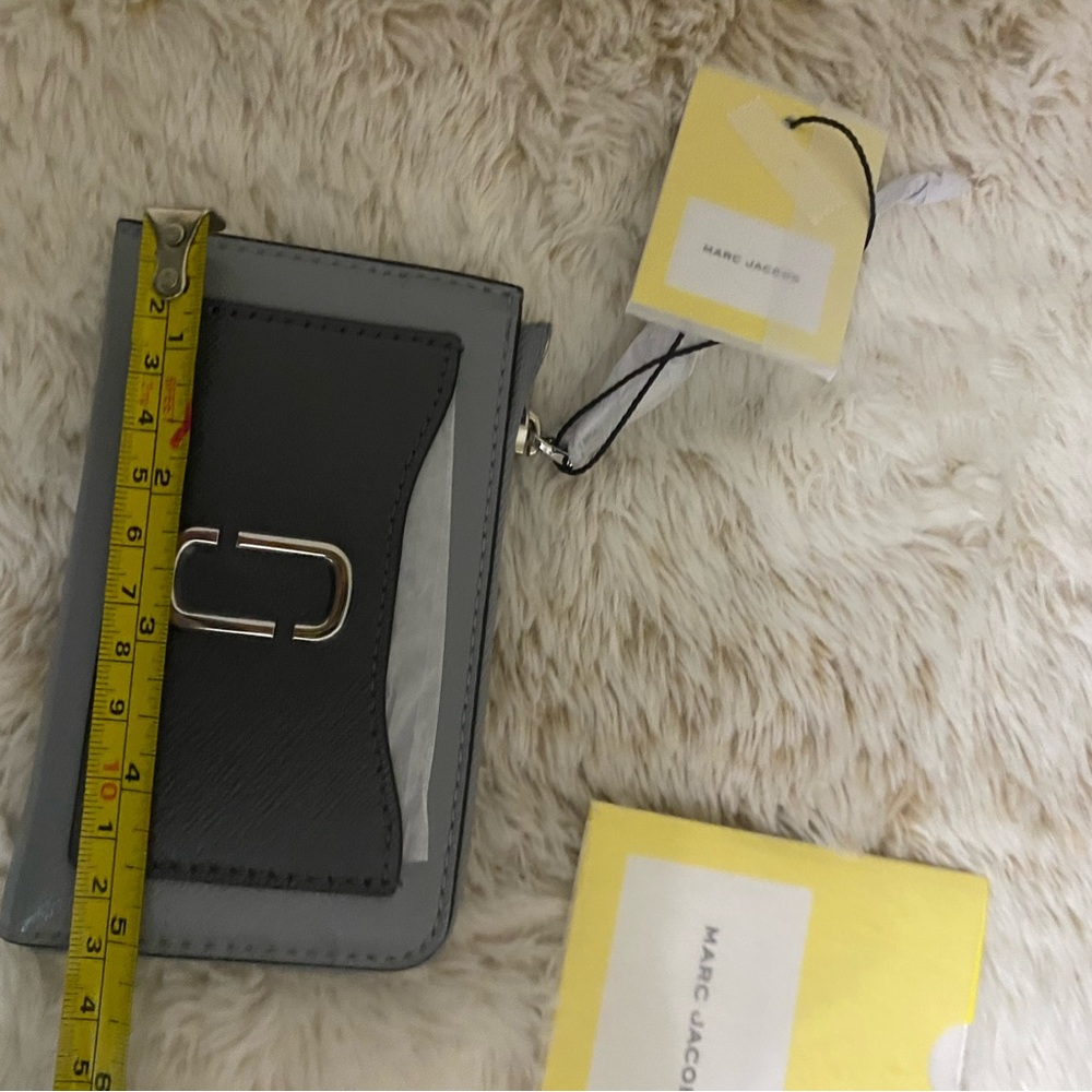 NWT Marc Jacobs Utility Snapshot Slim Bifold Wallet Wolf Grey - Picture 7 of 8